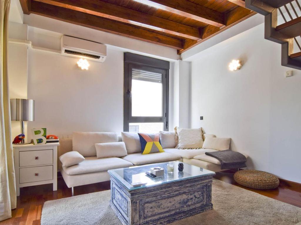 Delagua Apartments Rastro-Parking Gratuito Мадрид Екстериор снимка